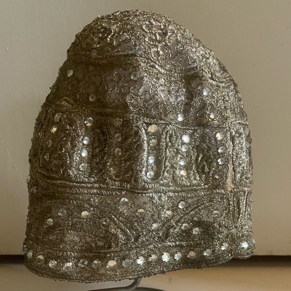 Antique 1920s Flapper Girl Evening Cloche Hat - Picture 2 of 16